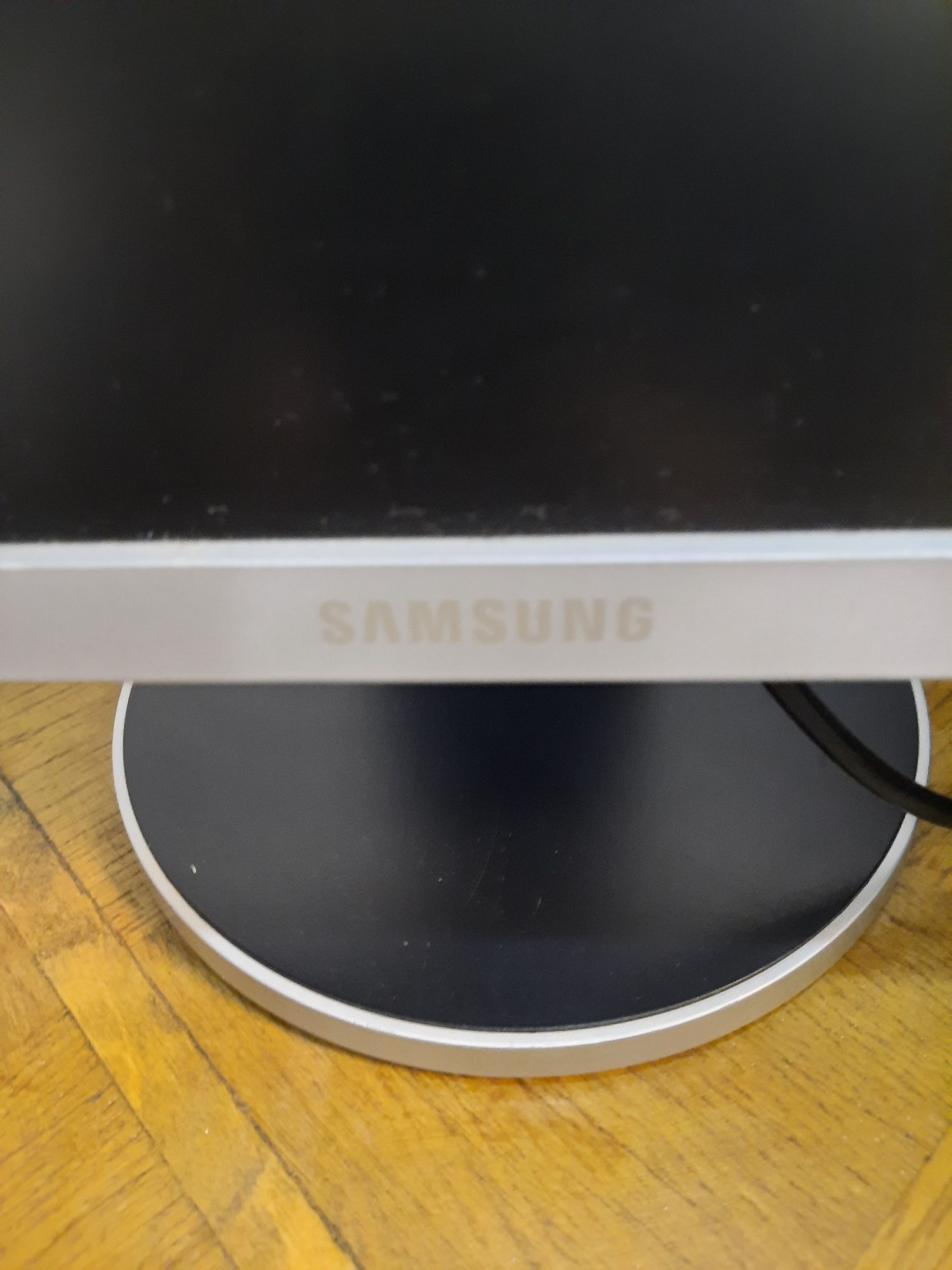 Монитор  Samsung в отличном состоянии