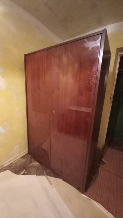 Шкаф даром. Самовивіз. Дорогожичі.