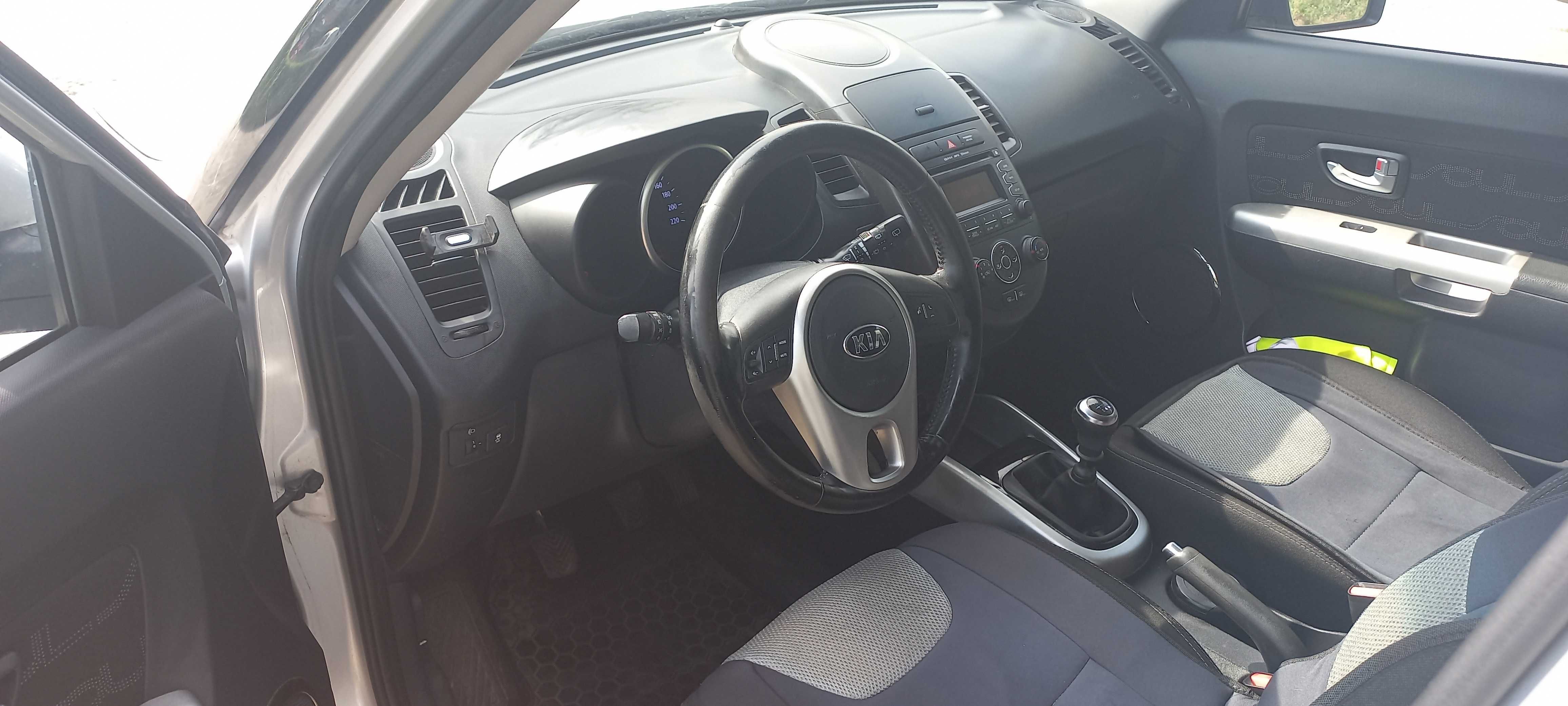 Sprzedam KIA Soul 1,6 CRDI diesel, manualna szkrzynia biegów