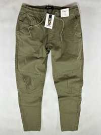 PULL & BEAR materiałowe spodnie khaki jogger chino M