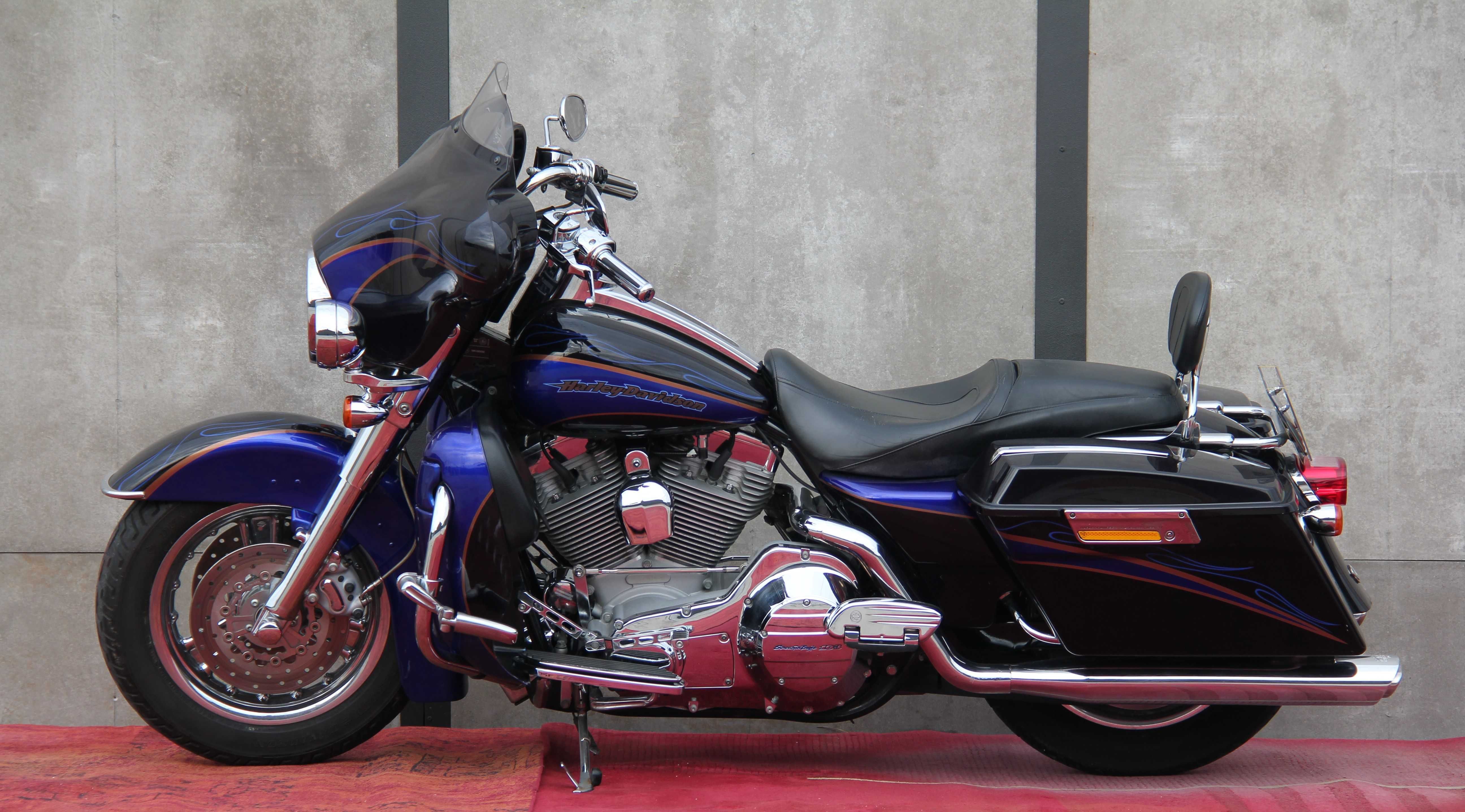 Harley-Davidson FLHT CVO Electra Glide FLHTCSE GARANTIA 18 meses