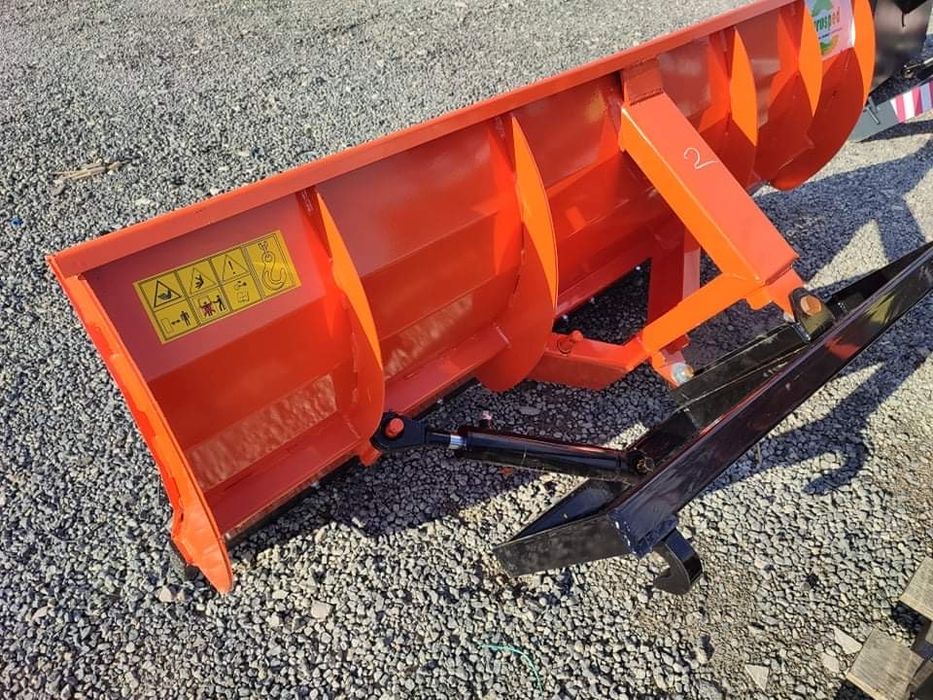 pług do śniegu spychacz do traktora na tur euro tuz widlak