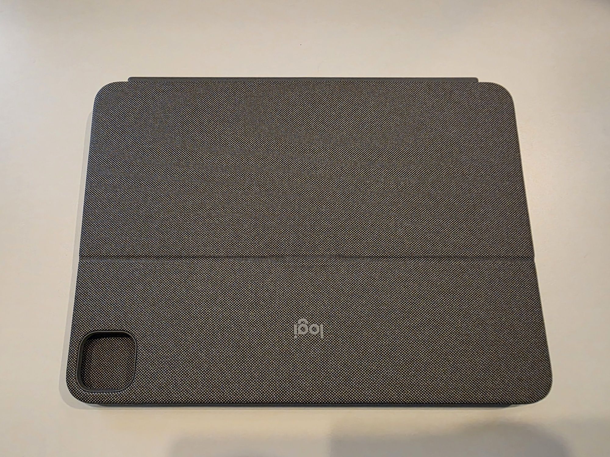 Logitech Combo Touch iPad Pro 11