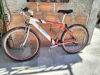 Bicicleta em MT bom estado