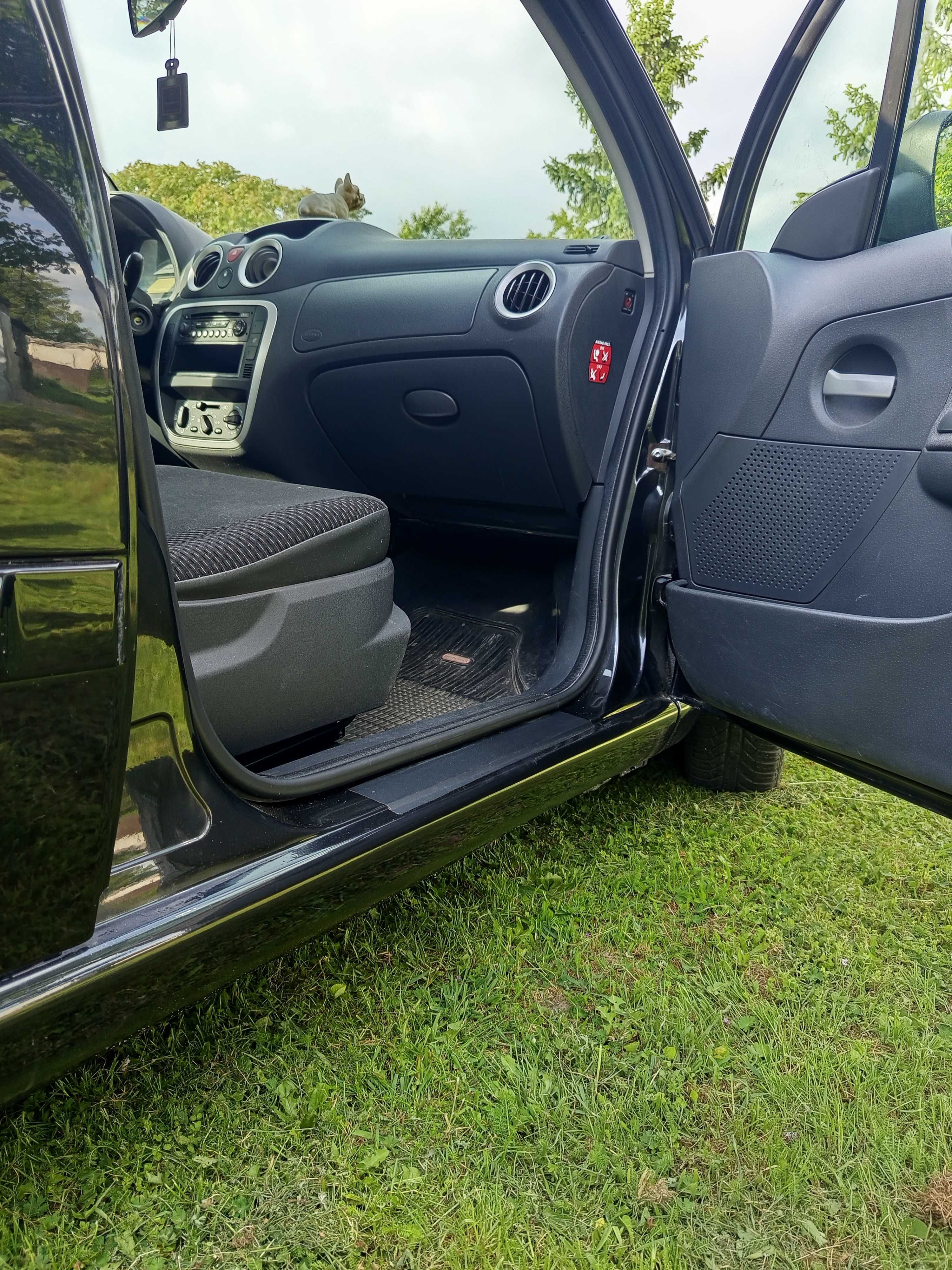 Sprzedam Citroen C3 1,4 8V 2010r