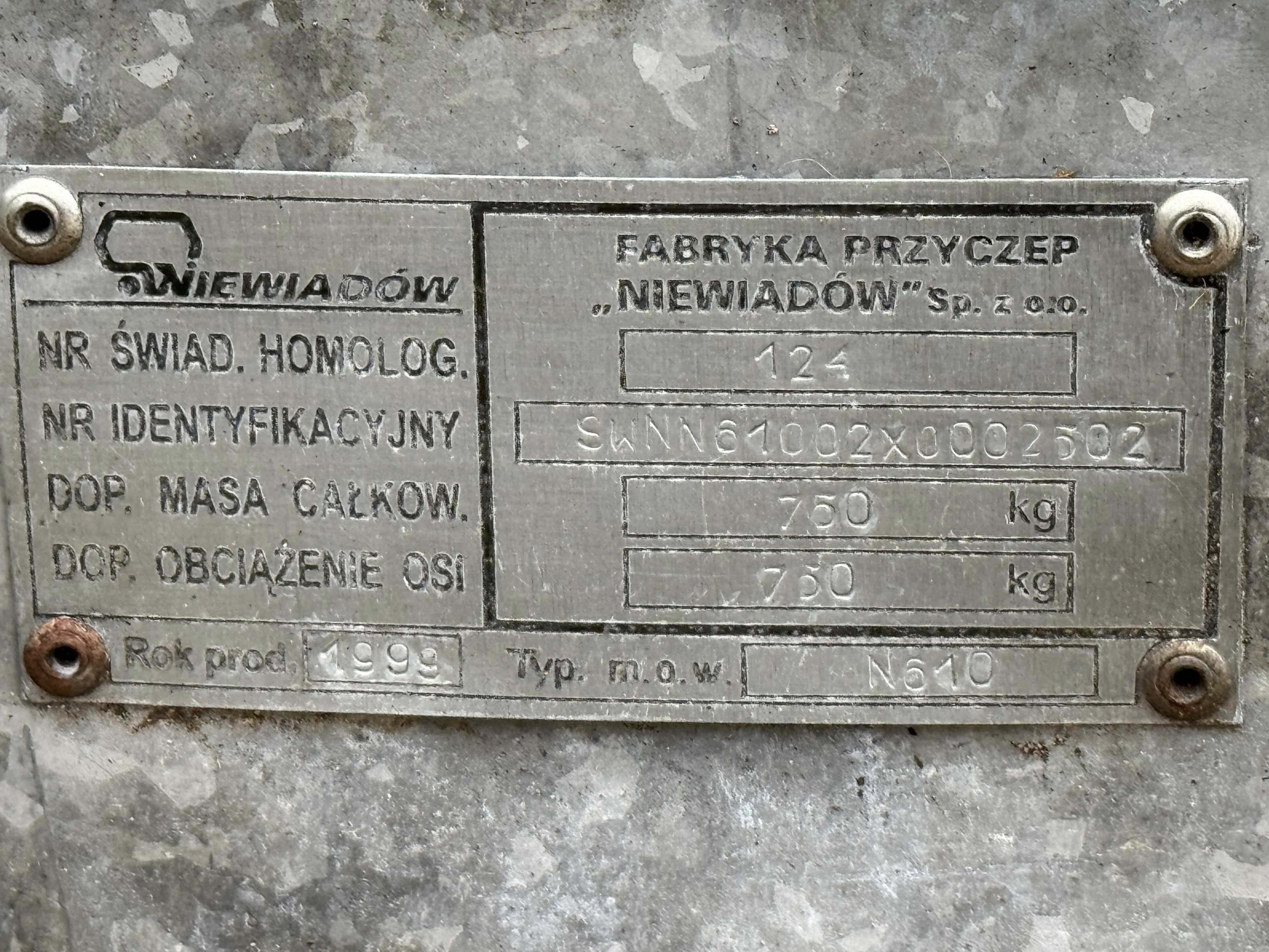 Budki telefoniczne platforma TP TPSA przyczepa Niewiadów N610