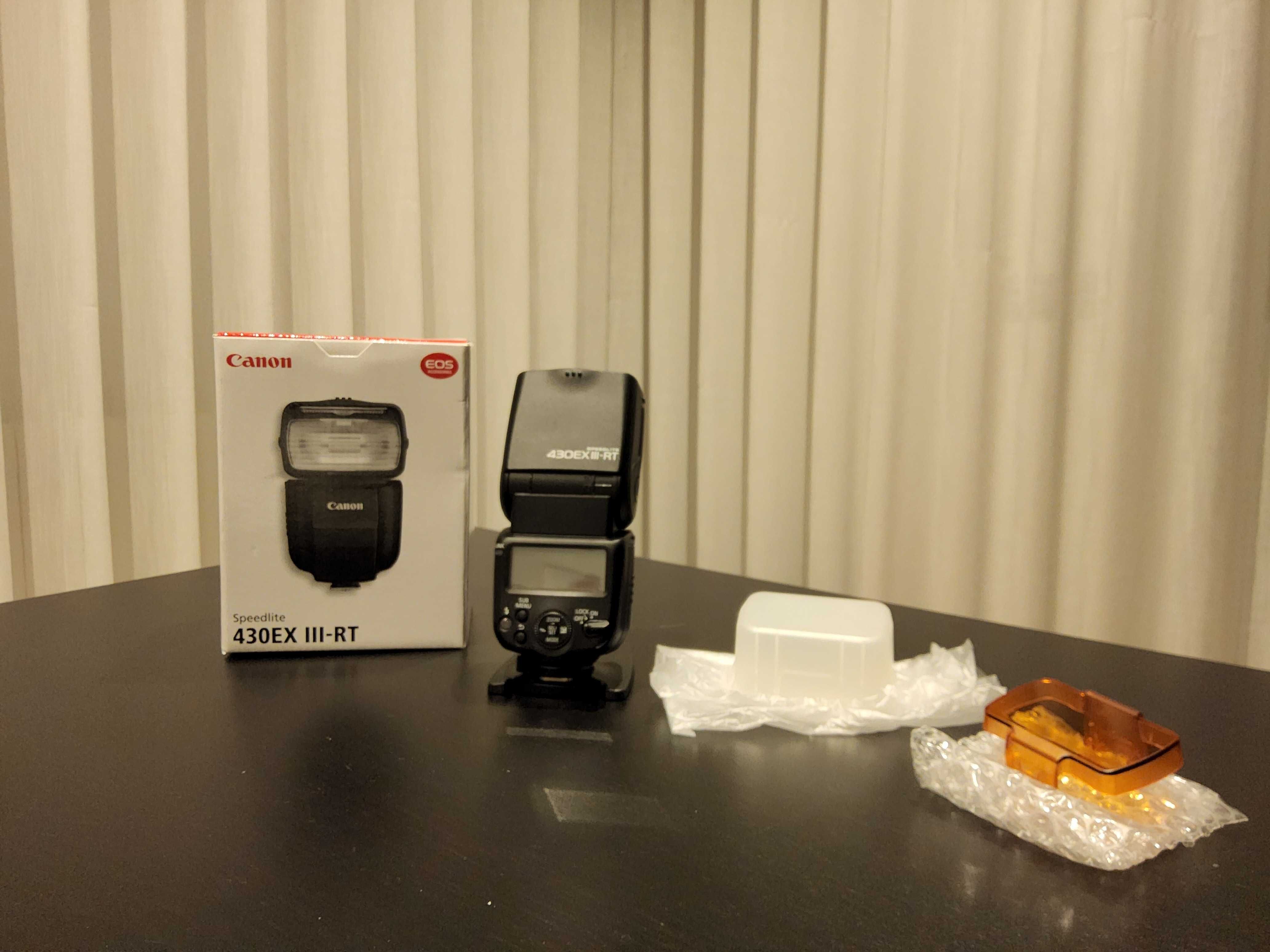 Kit canon 700d + 3 objectivas + kit flash + extras