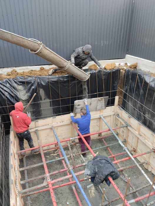 Строительство погреба.