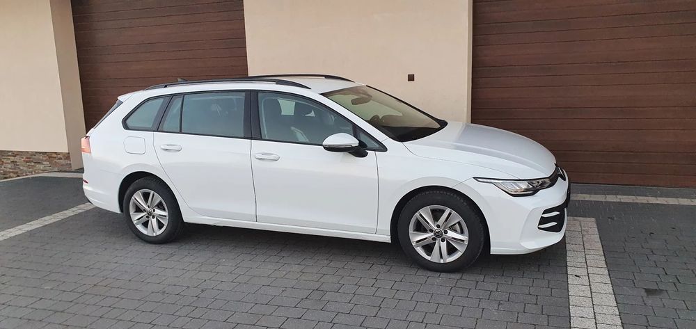 Volkswagen Golf 2025 1.5 Tsi 3300km Bogate wyposażenie Po małej stłuczce