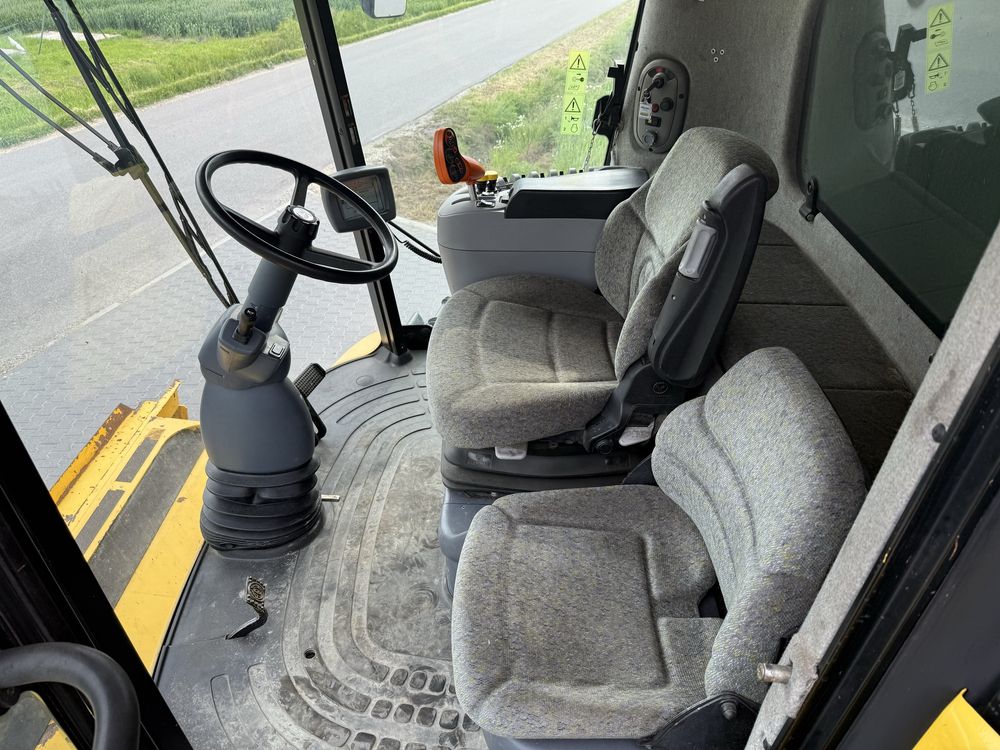 New Holland CR 980
