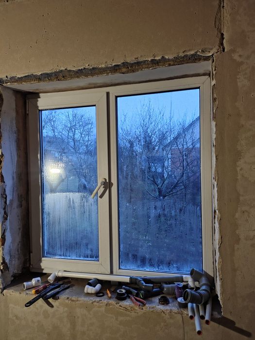 Пластикове вікно Veka