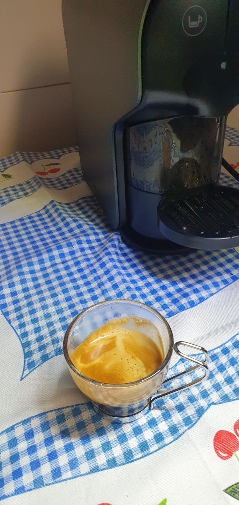 Máquina café Delta Q quick a funcionar bem