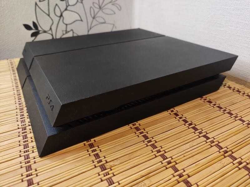 Ігрова приставка Sony PlayStation S4 fat 500 gb