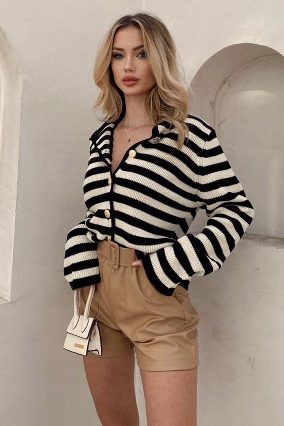 Madmext Os Sweter W Paski Oversize H17555