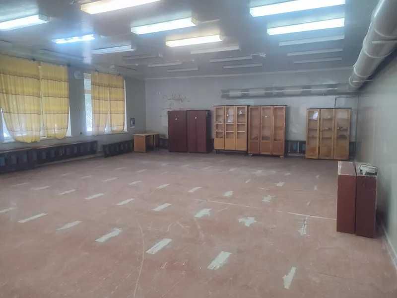 Оренда –будівля офісна площею 446,6 кв.м Сумська обл., місто Ромни
