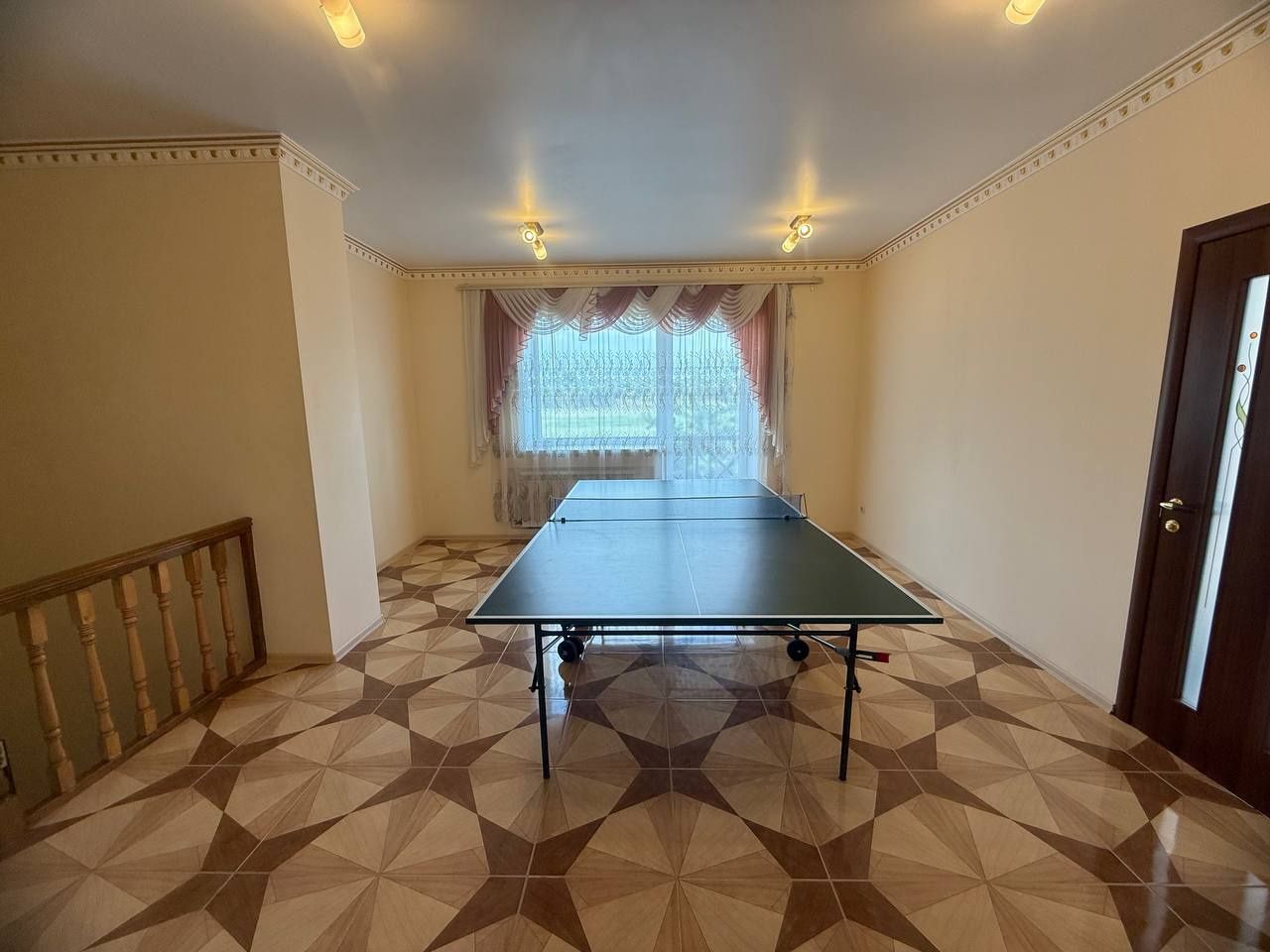 Продам дом в лесу. Песчанка . 223м2
