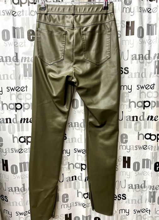 Брюки эко кожа, мягкие,тёплые, на высокой талии.