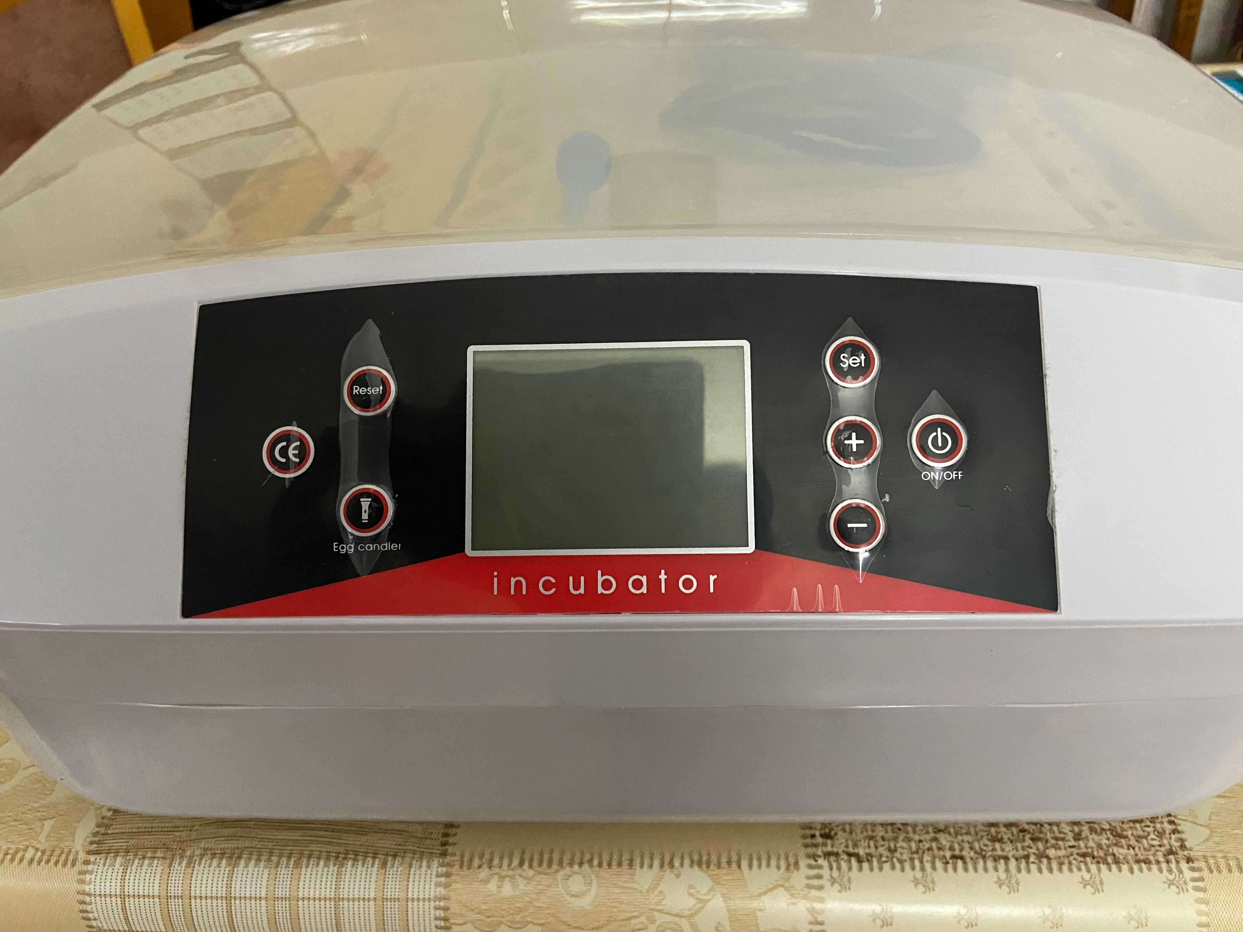 Inkubator automatyczny na 56 jaj KLUJNIK WYLĘGARKA