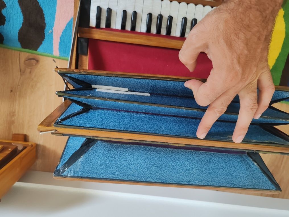 Harmonium Indiano compacto vintage afinado