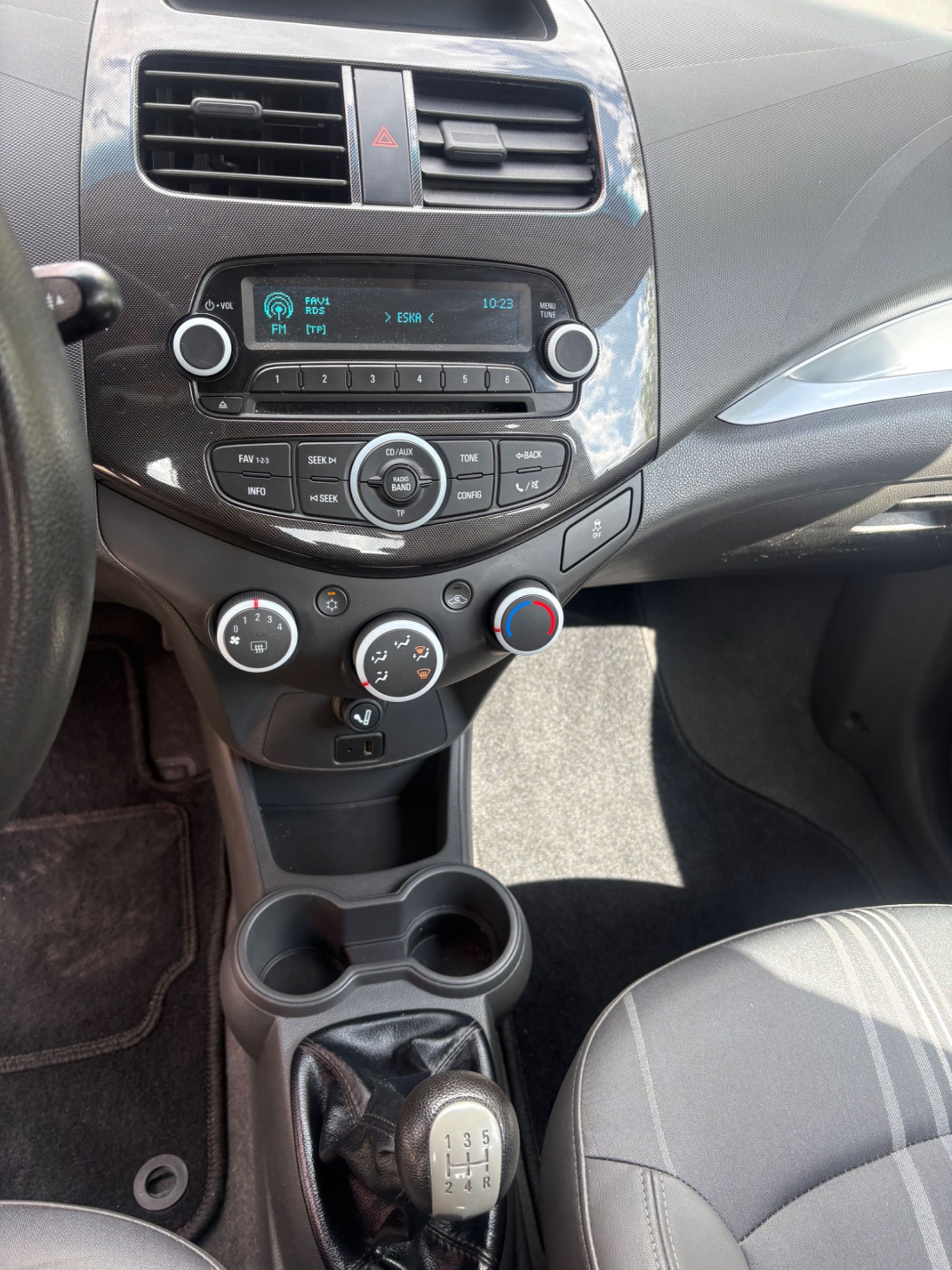 Chevrolet spark 2013 1.2 bogata wersja wyposażenia