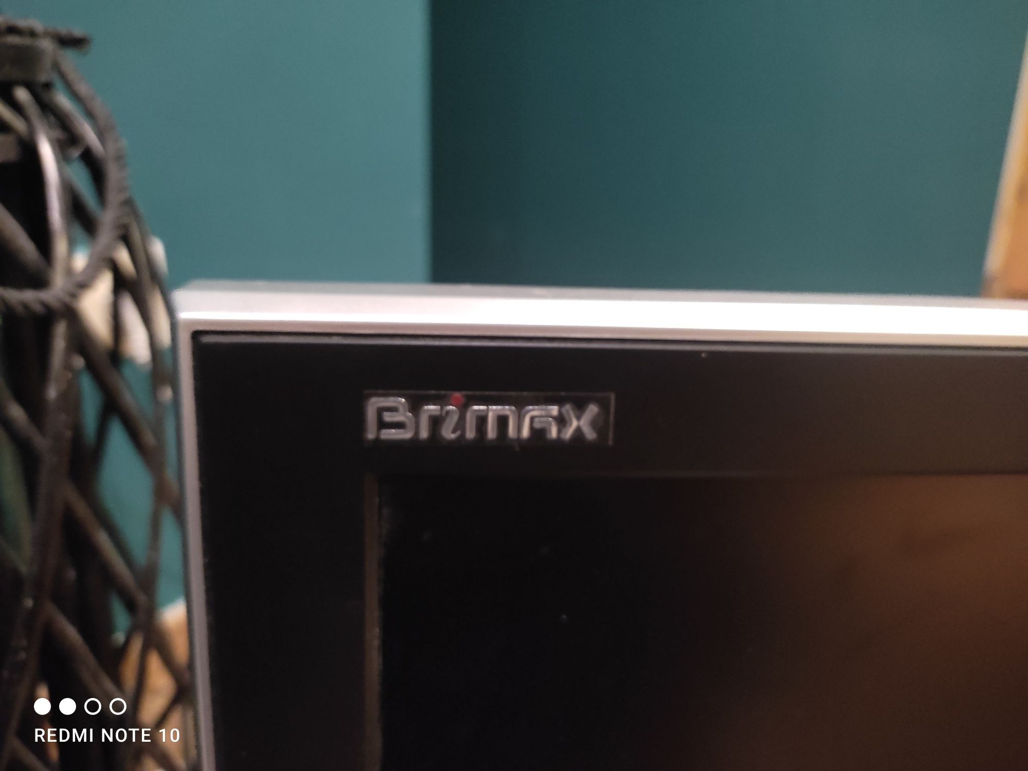 LCD Display Monitor Brimax M1900B
