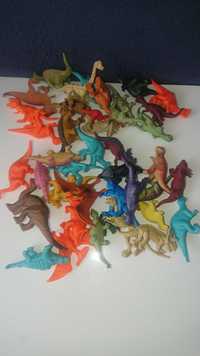 Duży zestaw zabawek 40 dinozaurów