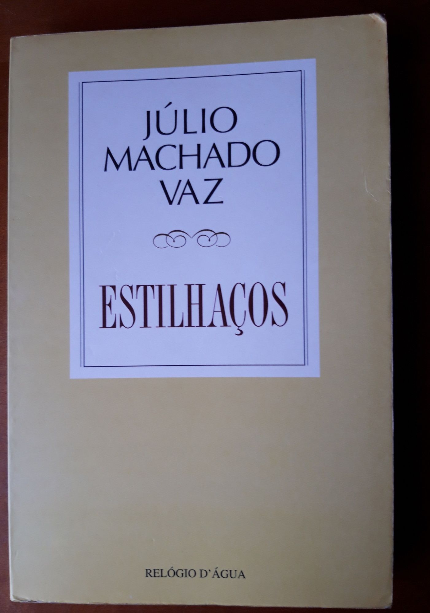 Estilhaços - Júlio Machado Vaz