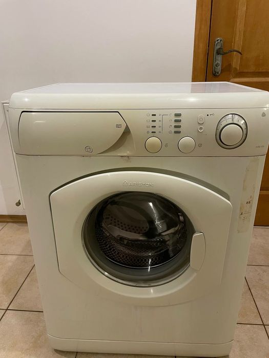 Продам пральну машину  "Арістон".