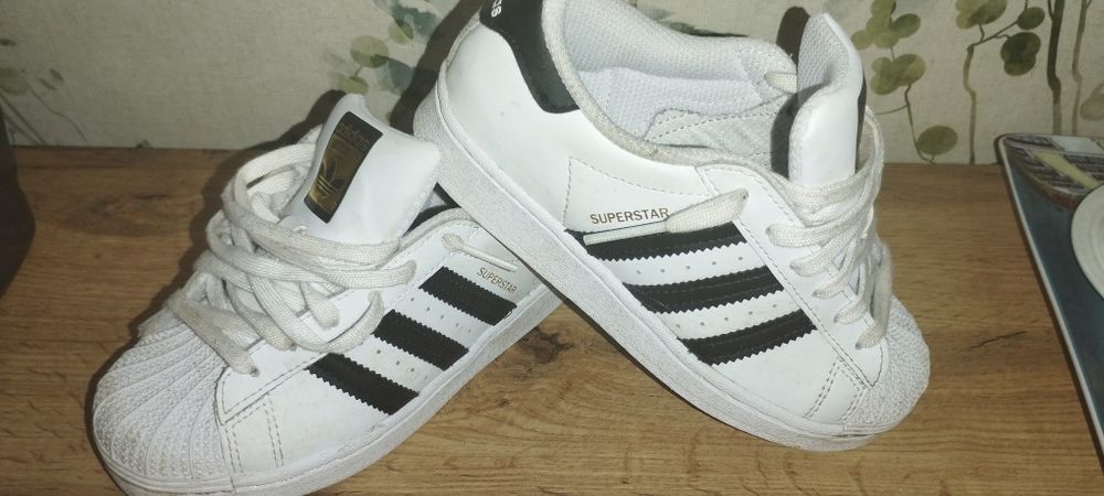 Vendo Adidas Superstar criança