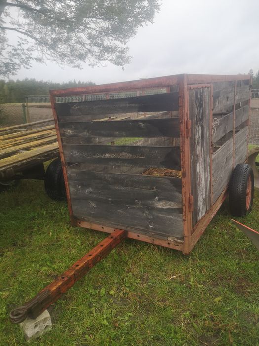 Klatka na btyki, wózek inwentażowy