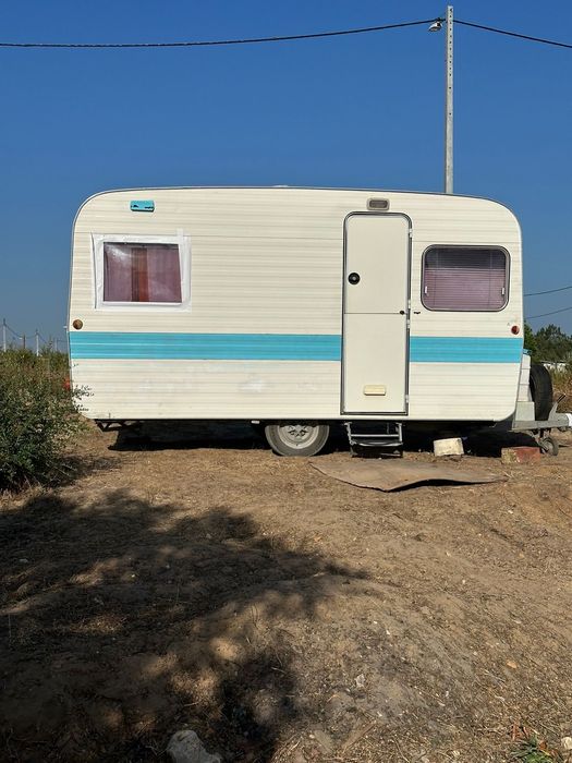 Vendo caravana com wc
