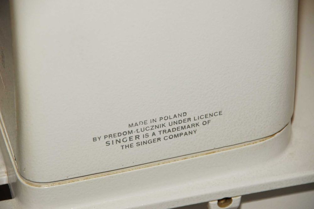 Maszyna do szycia Singer 814 Made in Poland z akcesoriami