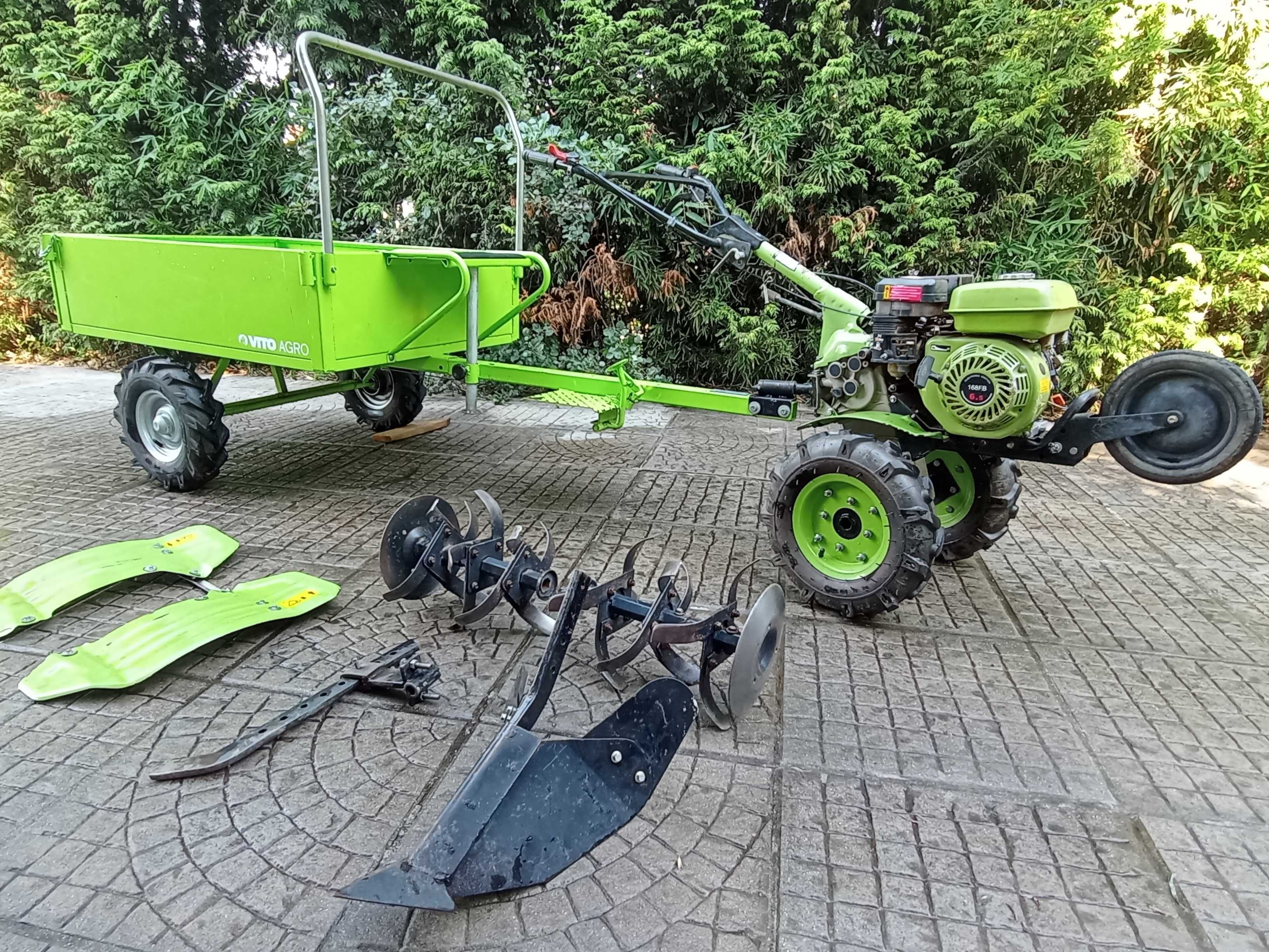 Motoenxada motocultivador atrelado