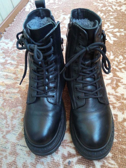 Жіночі зимові ботинки