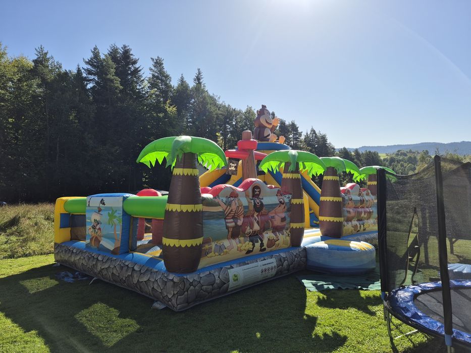 Dmuchaniec dmuchany plac zabaw pirat