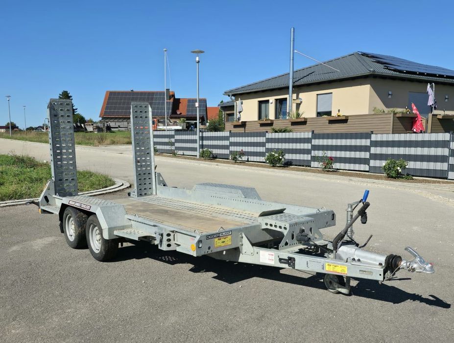 Przyczepa Brian James 3500 kg najazdowa, ciężarowa, stan bardzo dobry