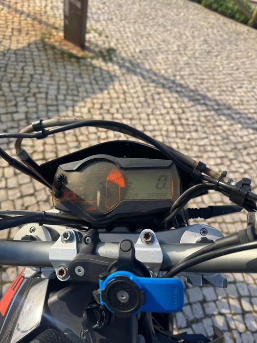 KTM 690 SMC como nova