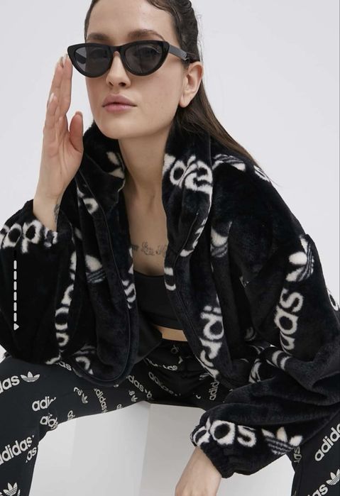 Бомбер Adidas,куртка