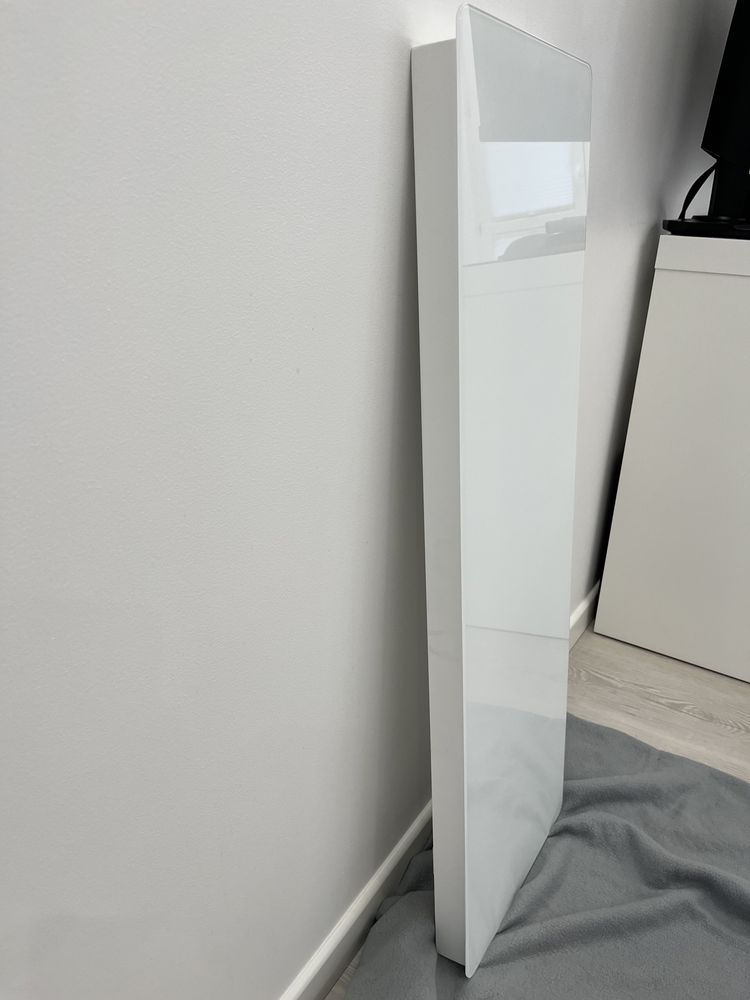 Grzejnik płytowy dekoracyjny biały połysk szkło