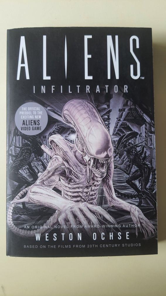 Aliens, Infiltrator
