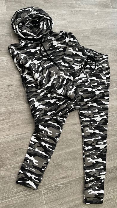 Спортивний костюм