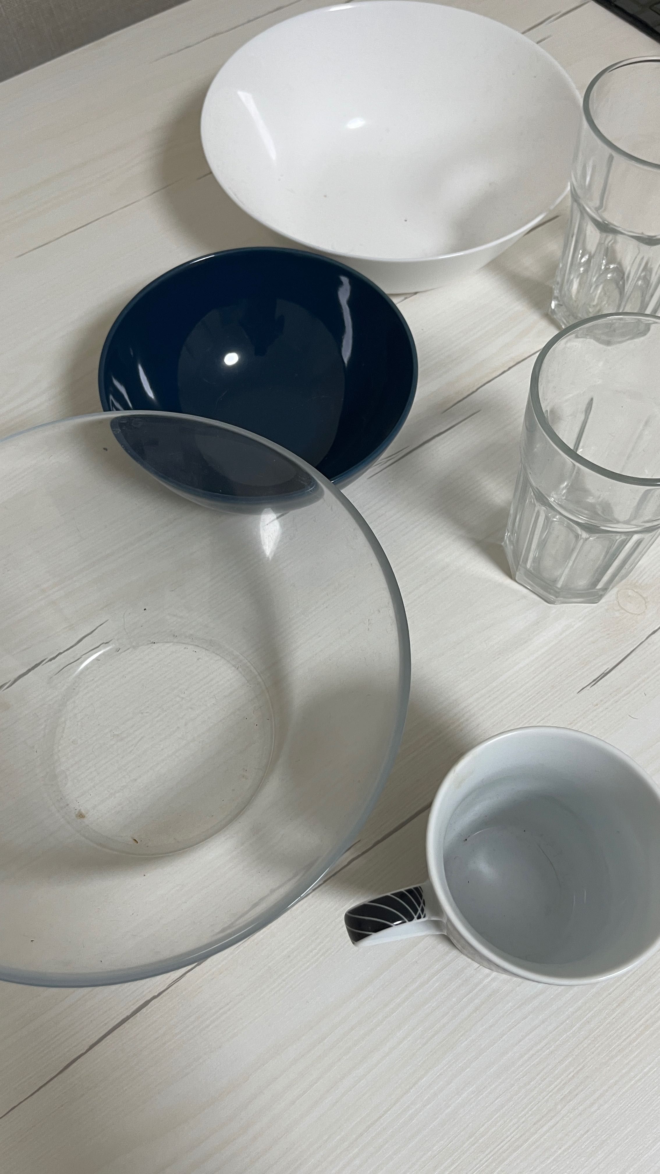 Conjunto de Loiças – Copos, Chavena, Tigelas e Taça