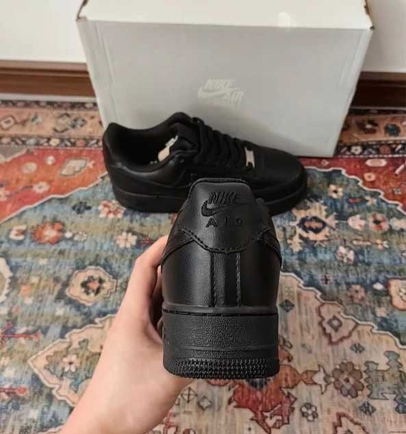 Buty meskie Mokasyny Nike_Air_Force_1_Low_07_Black R.41