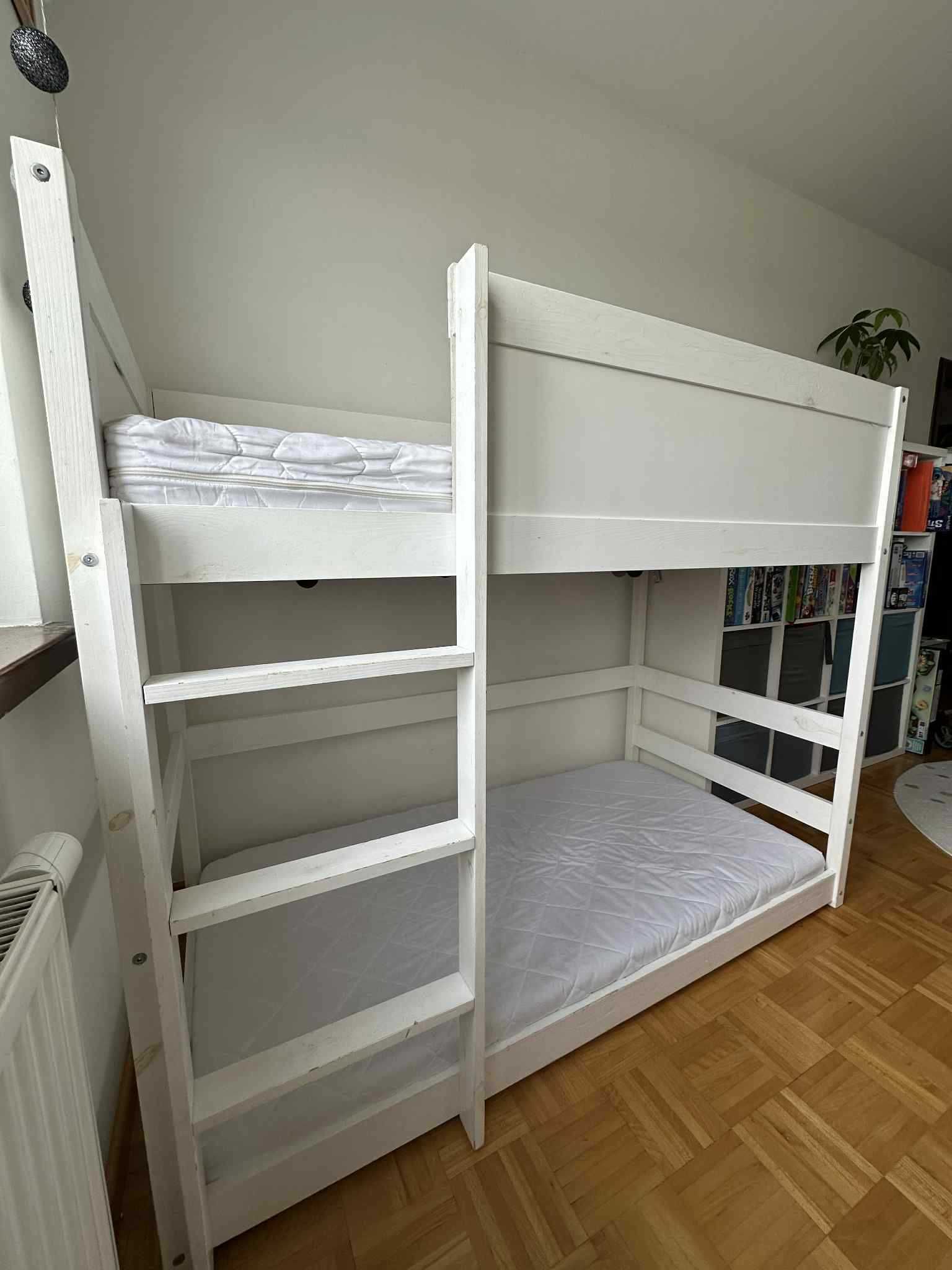 Łóżko piętrowe z materacami + wykończenie jak domek