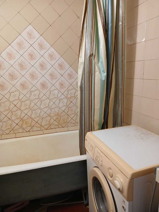 Вільна! Квартира Біля АТБ. Р-н. Алмазний. вул. Героїв АТО (Красіна).