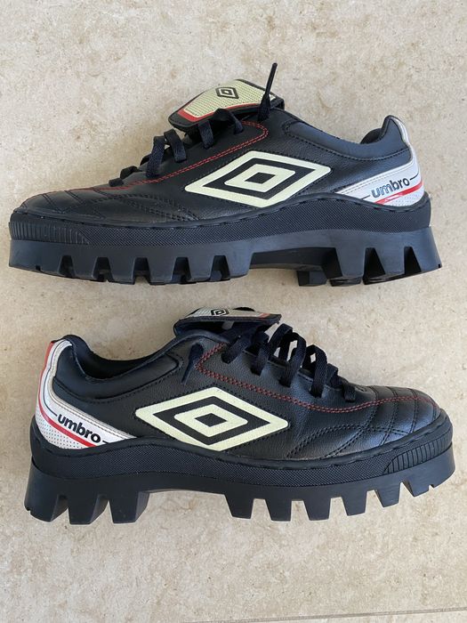 Бутси футбольні, сороконіжки Umbro, 42, 26,5-27 см, кастом