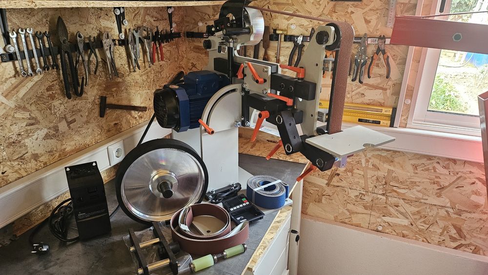 Lixadeira de cinta Belt Grinder com bancada