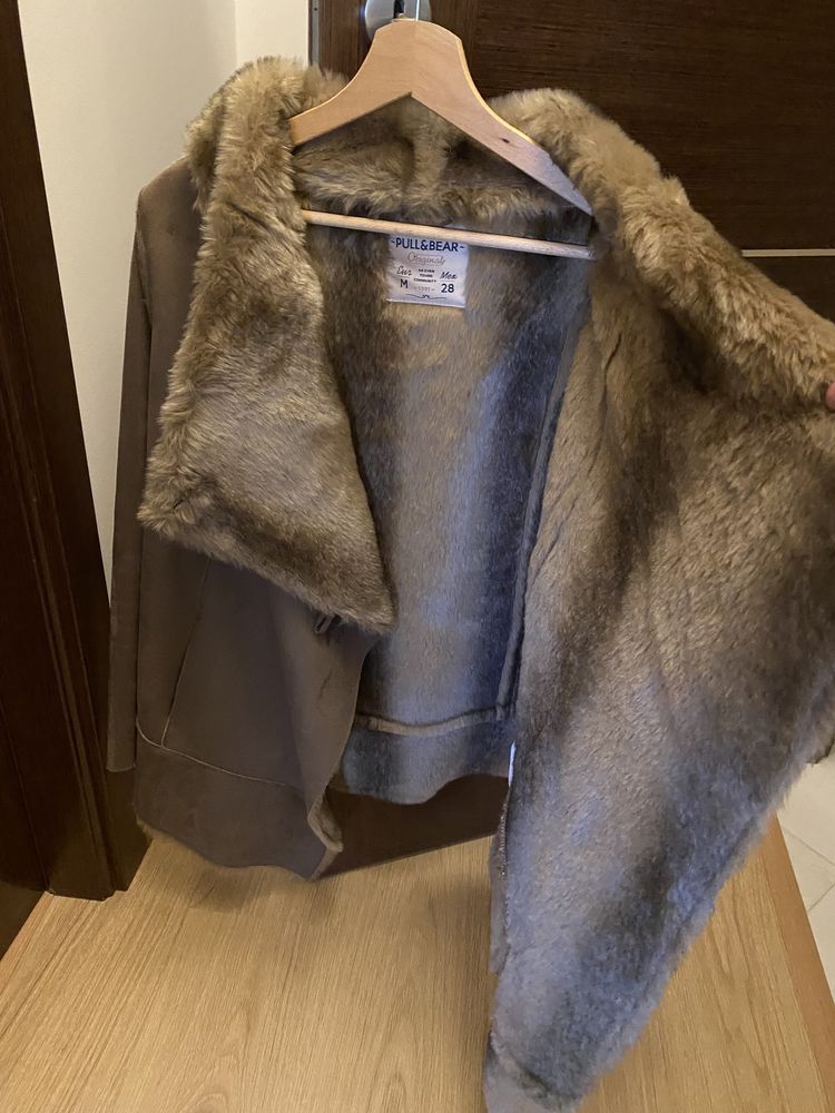 Casaco camel de Pêlo Pull & Bear