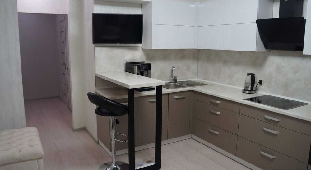 Продаж 1-кімнатна , Драгоманова 23 А , Дарницький р-н.