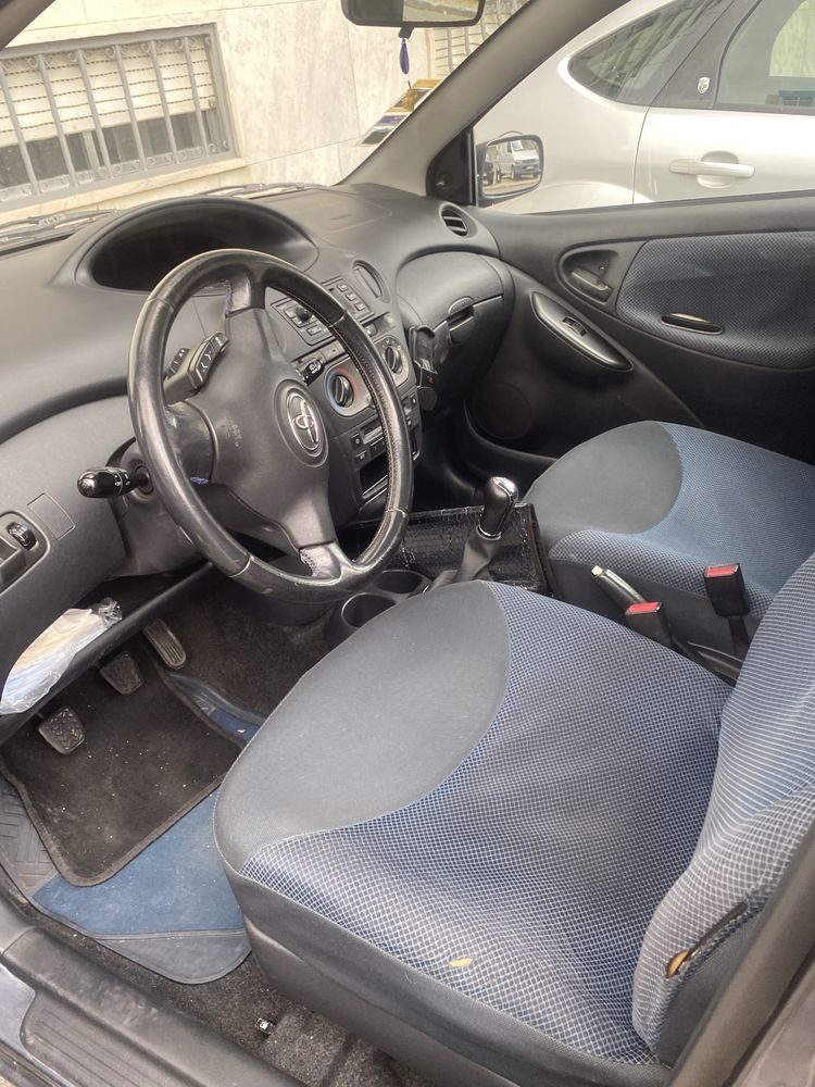 Toyota Yaris  1.0 VTTI de setembro de 2004